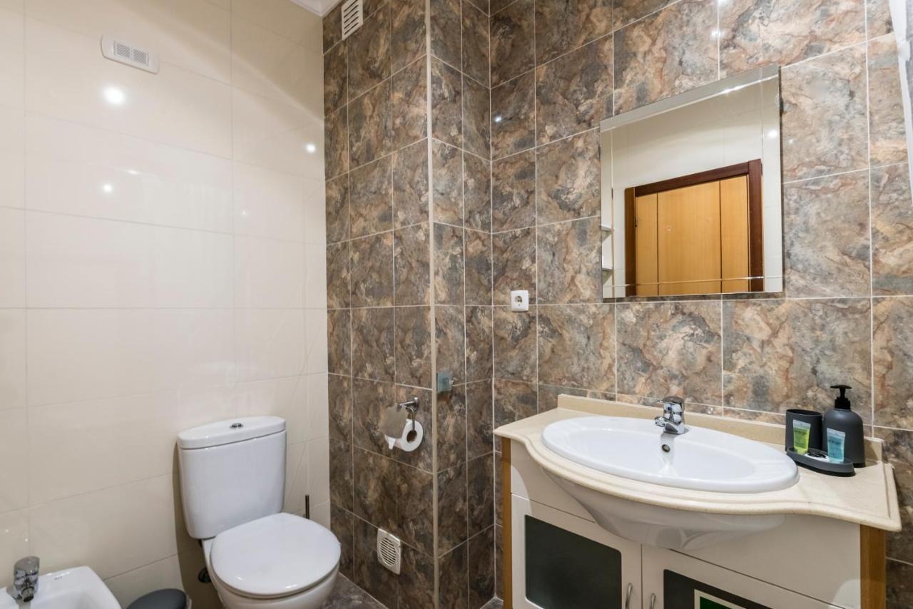 Algarve Beach Vibes Apartment, Wifi, Pool, Ac, Bbq Portimao Exterior photo